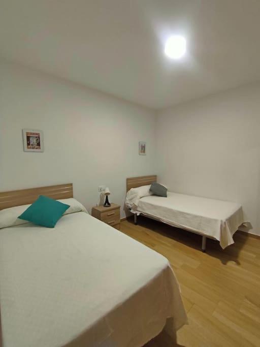 Apartamento Acerota, Con Parking Gratuito กอร์โดบา ภายนอก รูปภาพ